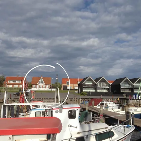 Semesterbostad With Sea And Harbor View