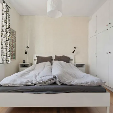 With Sea And Harbor View Semesterbostad